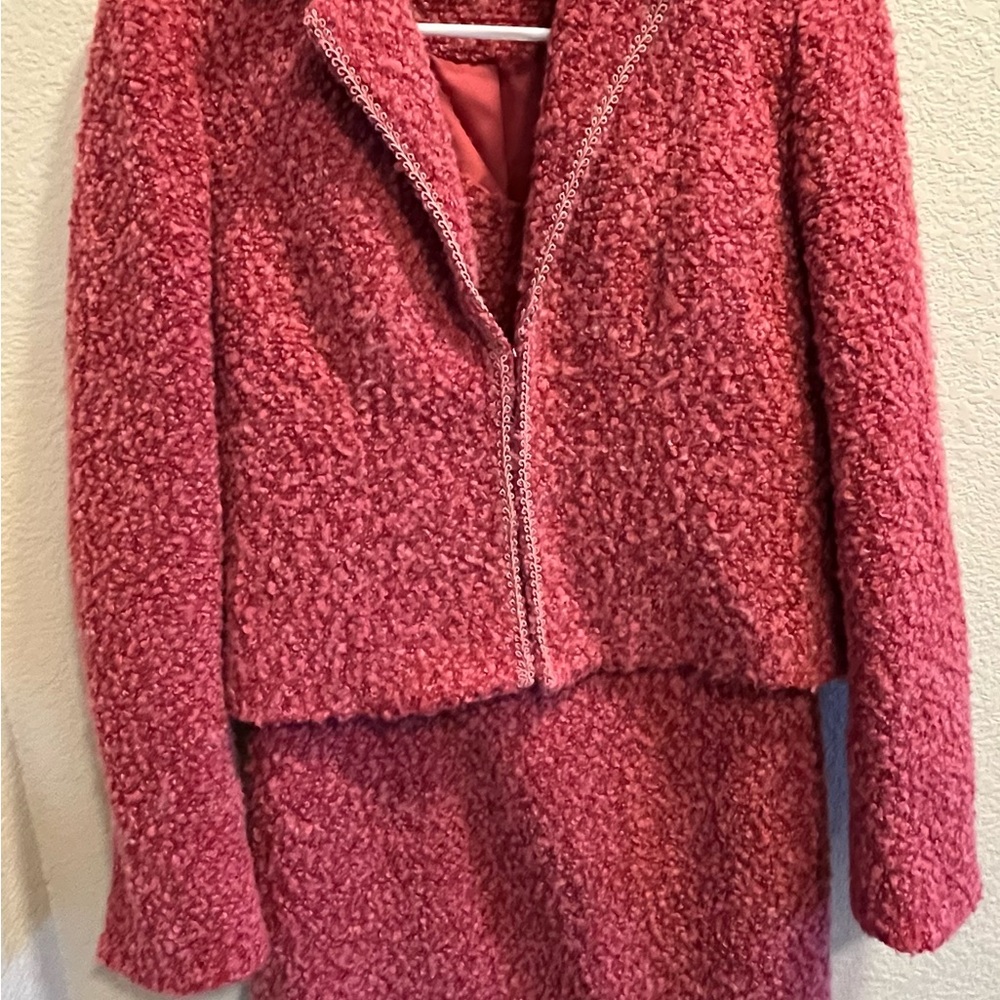 D Studio Dress with Jacket Size 4 Textured Pink Jacket and Skirt Set